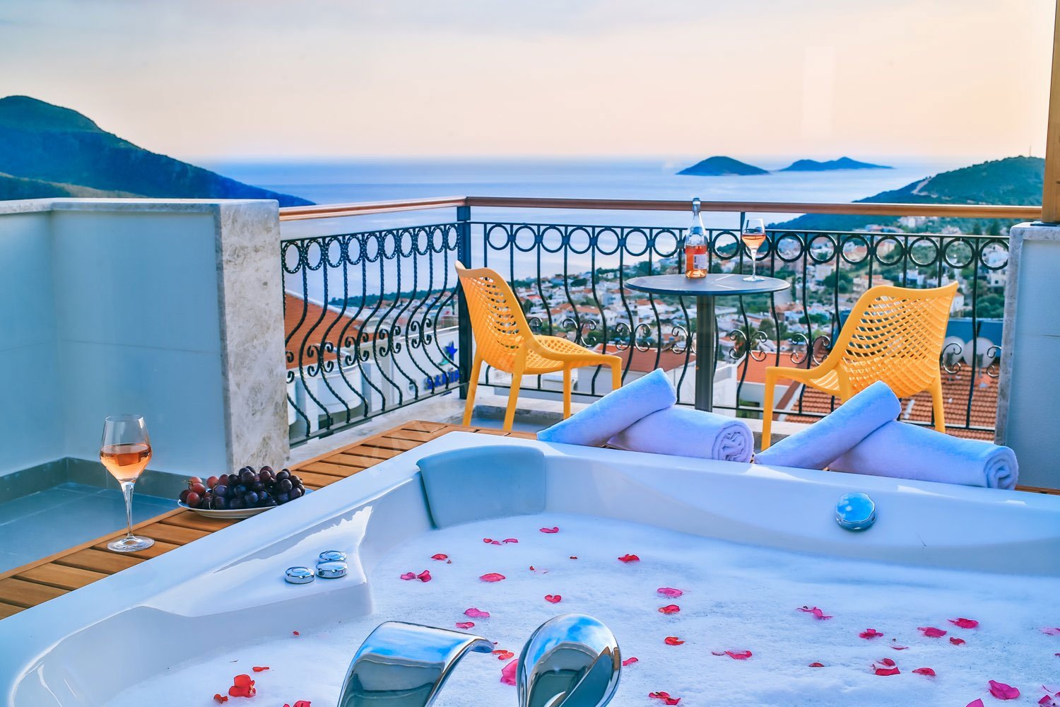 kv361 villas in kalkan town